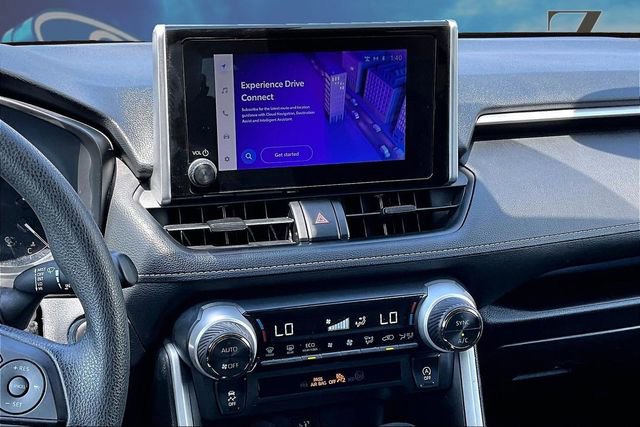 Used 2024 Toyota RAV4 XLE FWD image 8