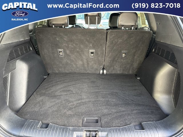 Certified 2025 Ford Escape ST-Line Select AWD/4WD image 16