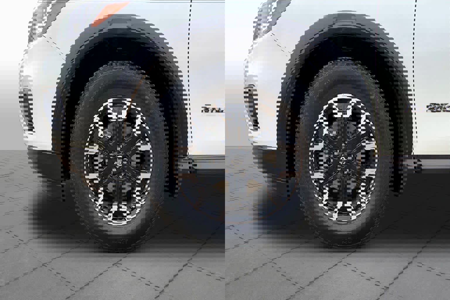 Used 2020 Nissan Pathfinder SL image 13