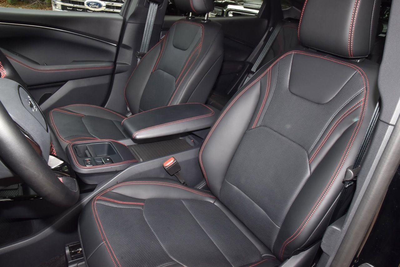 Certified 2025 Ford Mustang Mach-E Premium w/ Sport Appearance Package AWD/4WD image 31