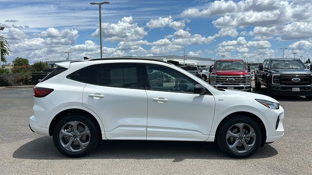Certified 2024 Ford Escape ST-Line w/ Tech Pack #1 AWD/4WD image 2