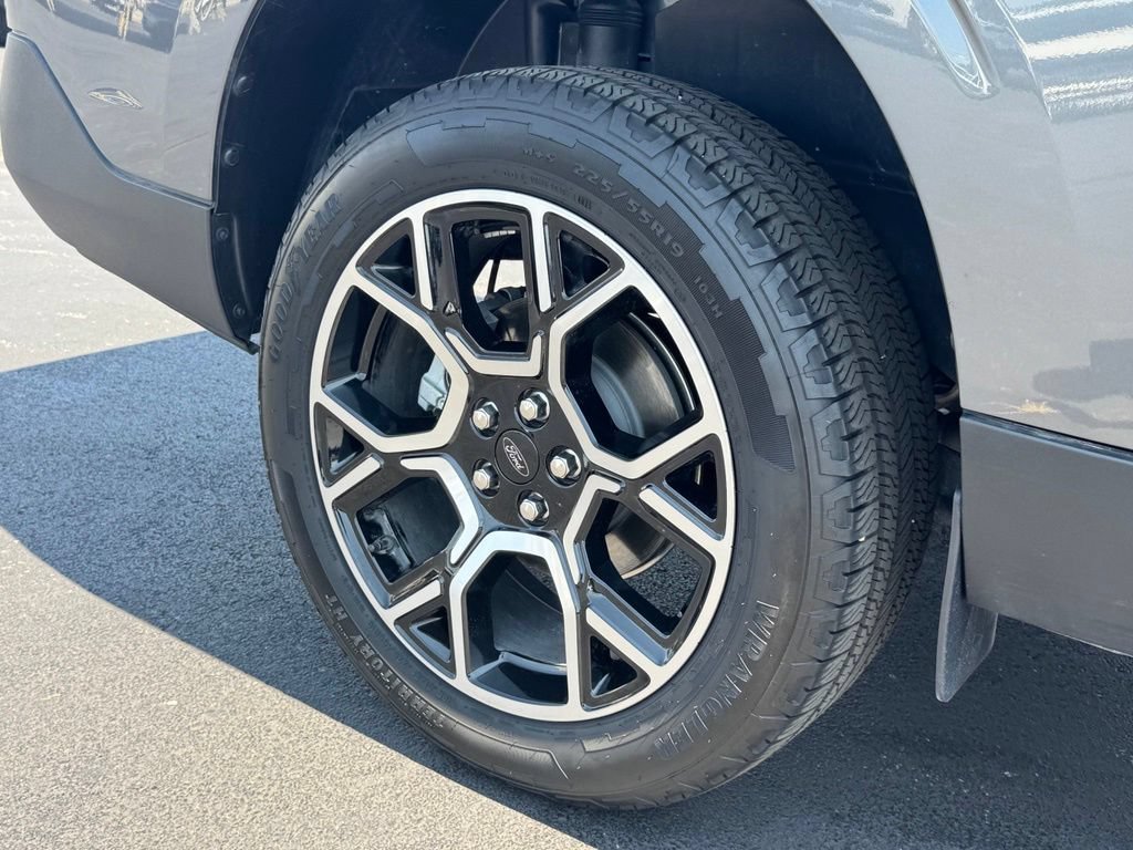 Certified 2026 Ford Maverick Lariat w/ 4K Tow Package AWD/4WD image 24