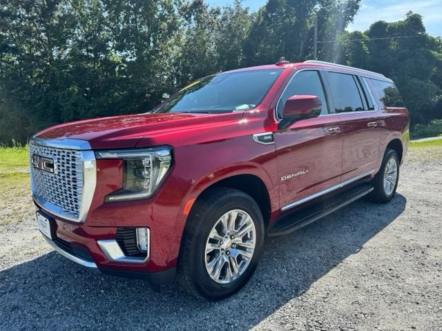 Used 2024 GMC Yukon XL Denali AWD/4WD image 4