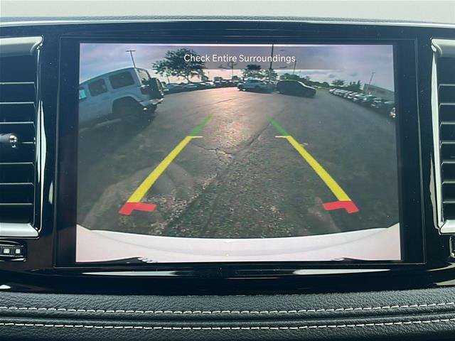Used 2025 Chrysler Pacifica Select FWD image 24