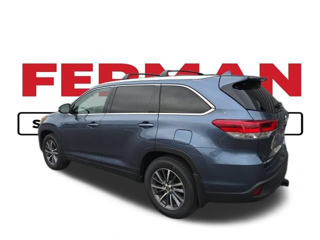 Used 2019 Toyota Highlander XLE image 2