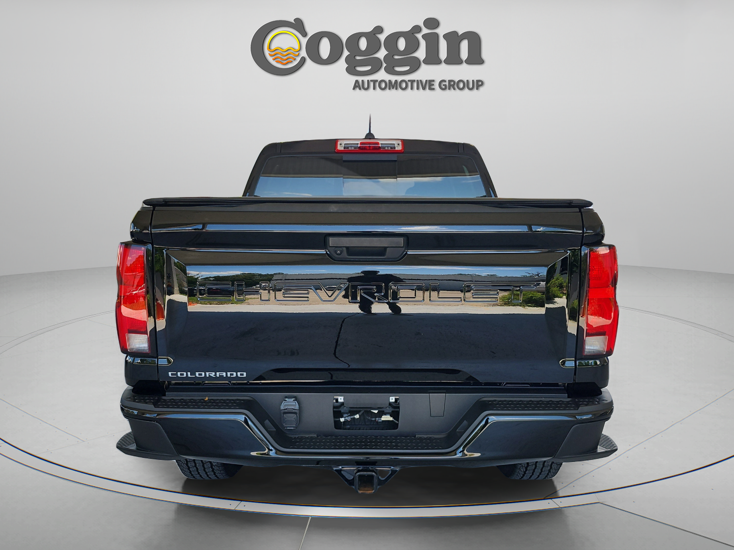 Used 2024 Chevrolet Colorado Z71 AWD/4WD image 5