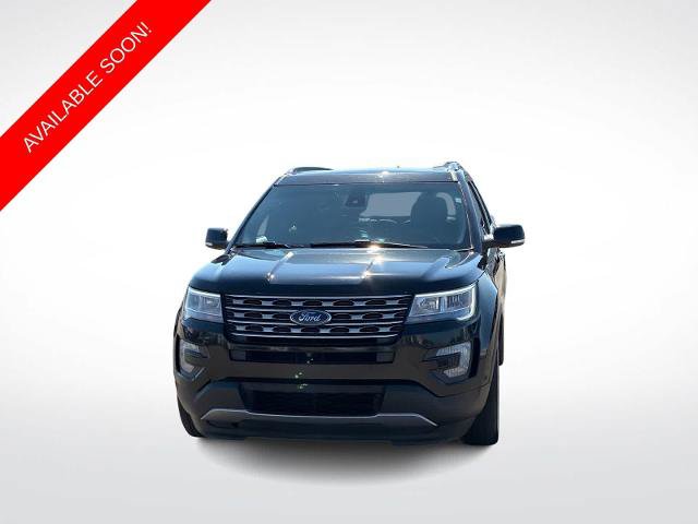 Certified 2017 Ford Explorer Limited w/ Equipment Group 301A AWD/4WD image 3