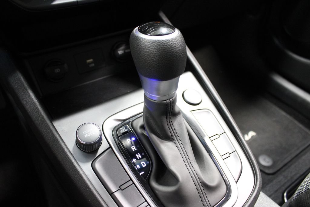 Used 2022 Hyundai Kona SE FWD image 31