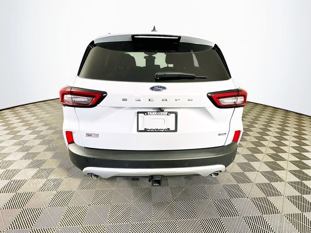 Certified 2025 Ford Escape SE w/ Class II Trailer Tow Package FWD image 10