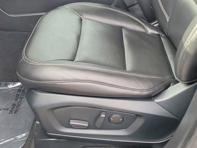 Certified 2022 Ford Explorer XLT w/ Equipment Group 202A image 14