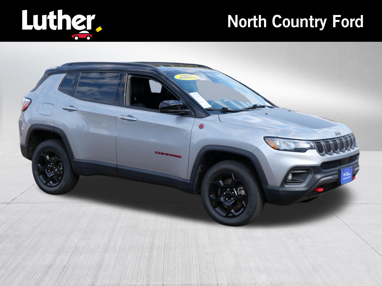 Used 2023 Jeep Compass Trailhawk AWD/4WD image 1