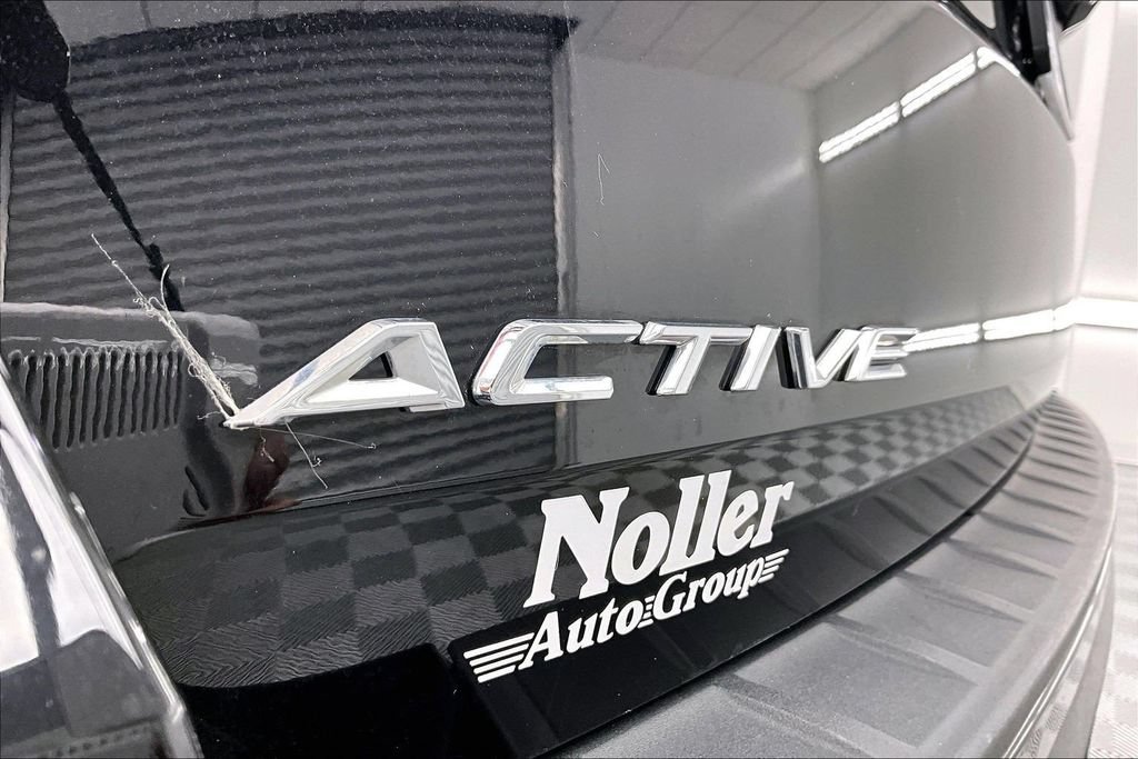 Certified 2025 Ford Explorer Active w/ Active Comfort Package AWD/4WD image 8