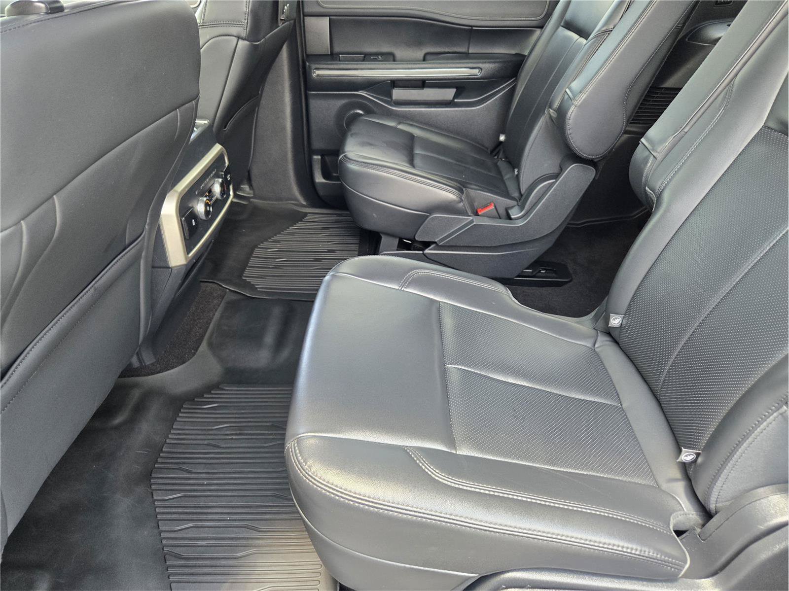 Certified 2023 Ford Expedition XLT RWD image 29