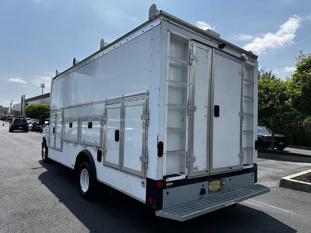 Certified 2024 Ford E-450 and Econoline 450 Super Duty w/ Power Windows & Locks Group RWD image 7