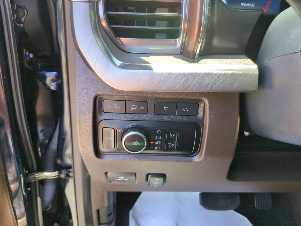 Certified 2024 Ford F350 King Ranch w/ FX4 Off-Road Package AWD/4WD image 32