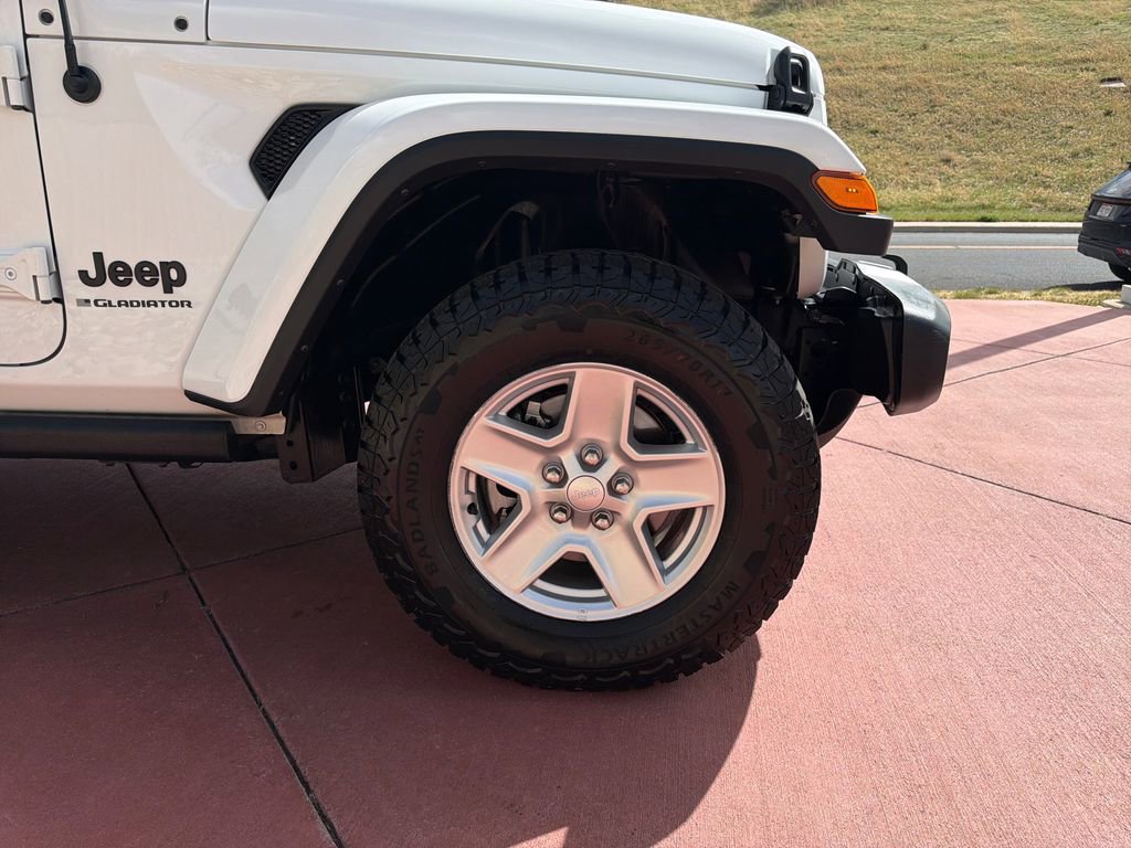 Used 2023 Jeep Gladiator Sport image 31