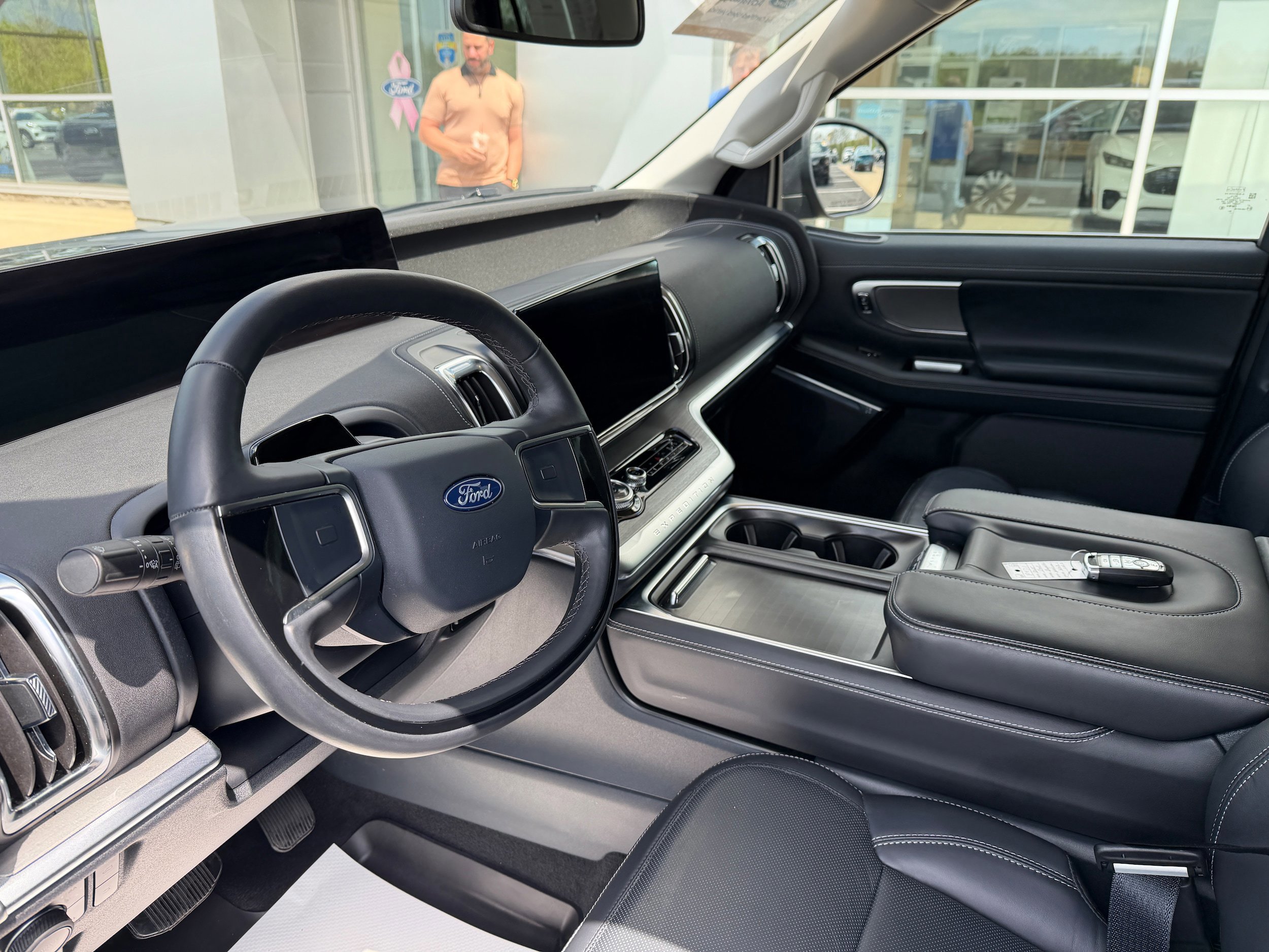 Certified 2025 Ford Expedition Platinum w/ Driver's Package AWD/4WD image 16