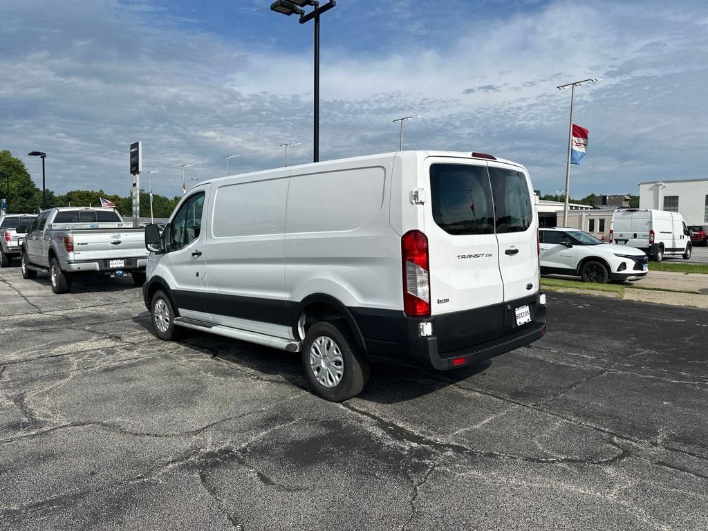 Certified 2025 Ford Transit 250 Low Roof w/ Exterior Upgrade Package RWD image 5