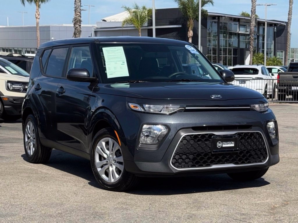 Used 2021 Kia Soul LX FWD image 2