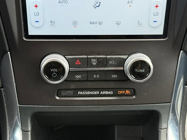 Certified 2021 Ford Edge Titanium AWD/4WD image 12