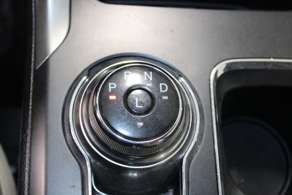 Certified 2020 Ford Fusion SE FWD image 39