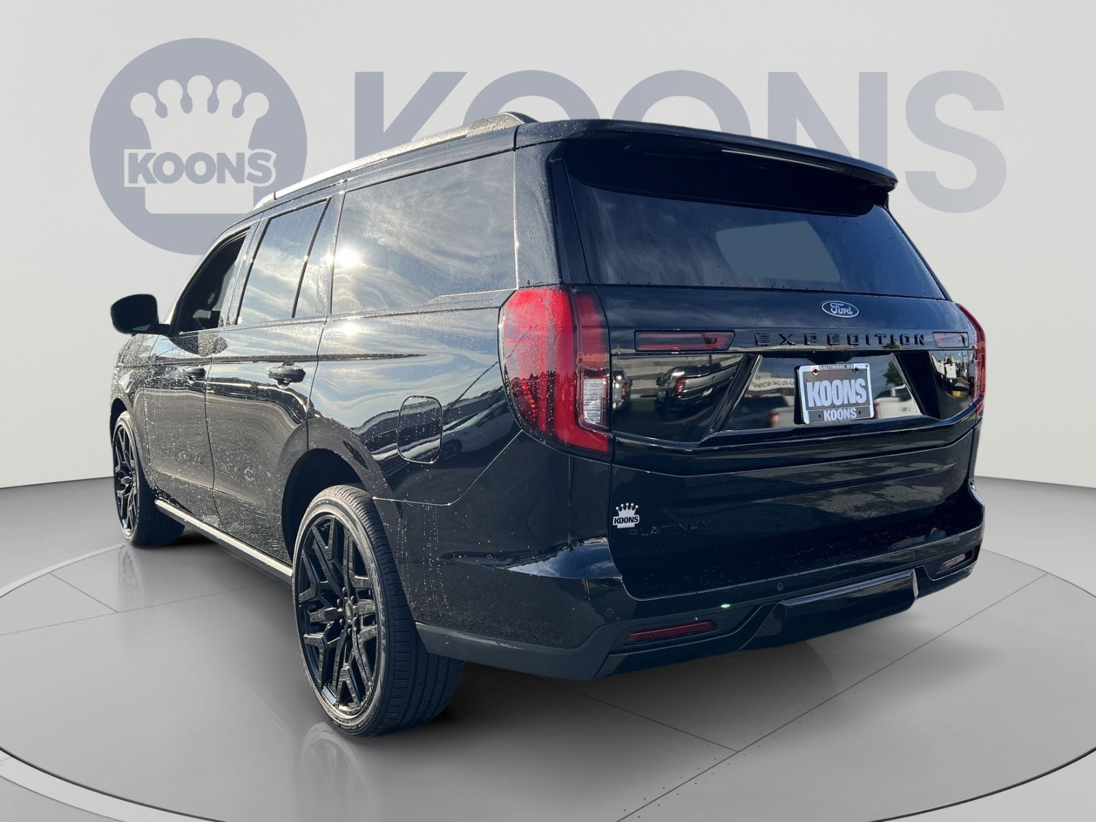 Certified 2026 Ford Expedition Platinum w/ Stealth Performance Package AWD/4WD image 4