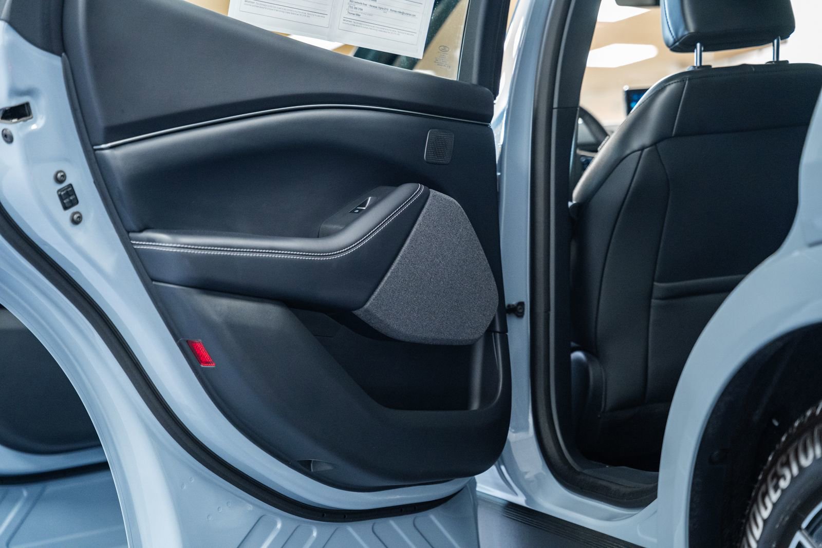 Certified 2025 Ford Mustang Mach-E Premium image 39