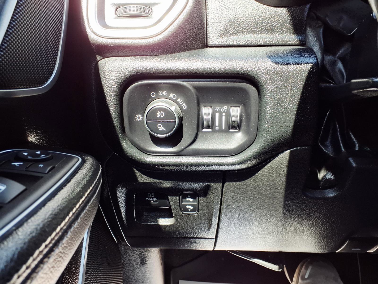 Used 2022 RAM 1500 Laramie AWD/4WD image 25