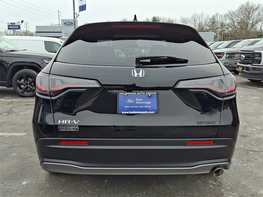 Used 2025 Honda HR-V Sport image 4