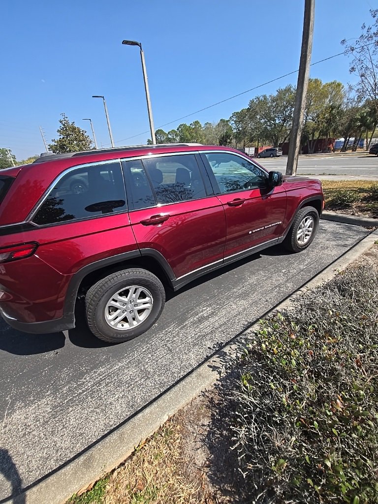 Used 2025 Jeep Grand Cherokee Laredo w/ Trailer Tow Package image 7