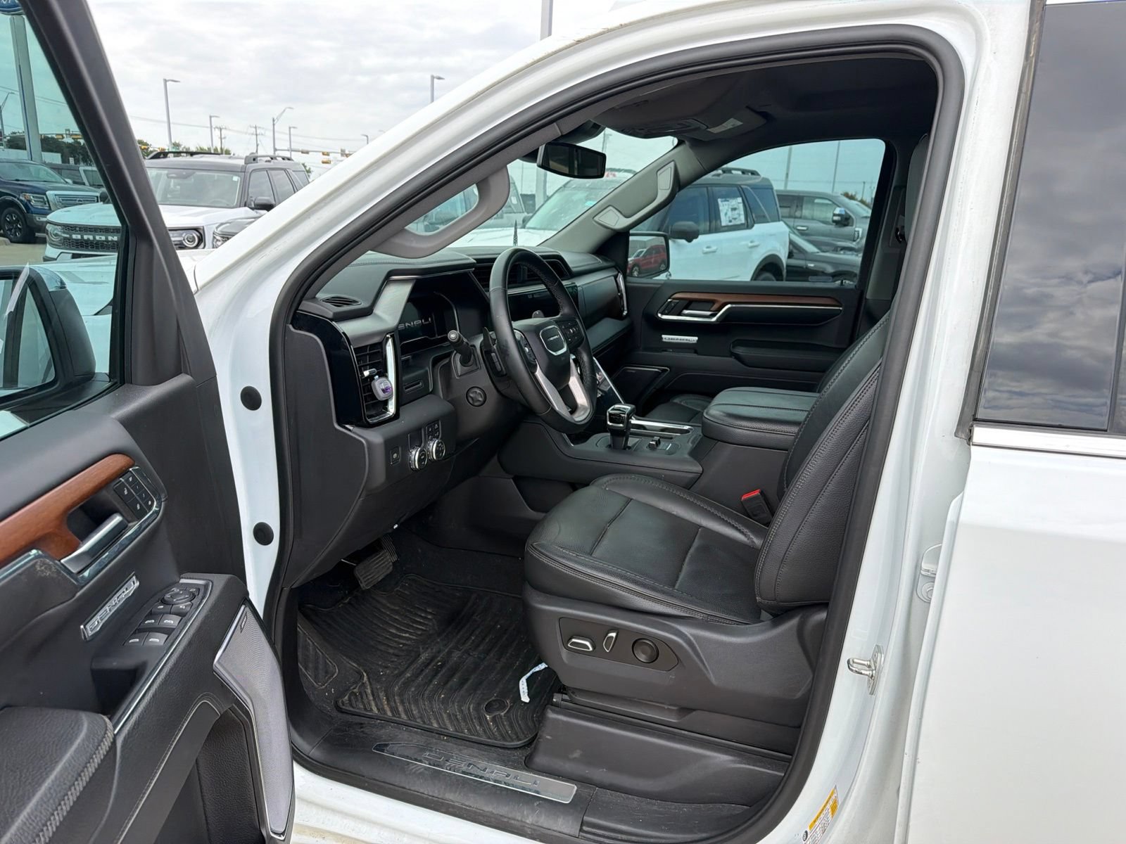 Used 2023 GMC Sierra 1500 Denali RWD image 19