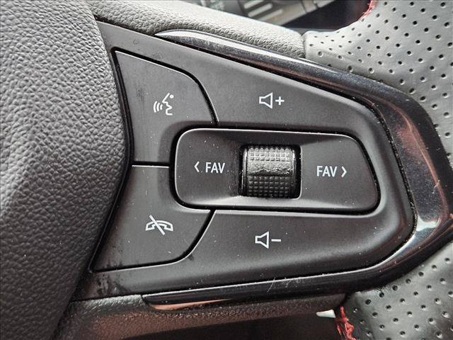 Used 2024 Chevrolet Trax RS FWD image 18