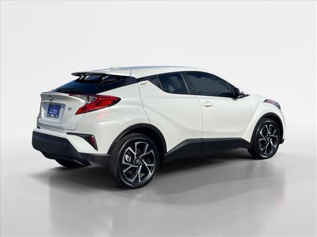 Used 2021 Toyota C-HR XLE image 4