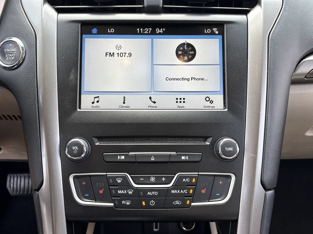 Certified 2017 Ford Fusion SE w/ Fusion SE Technology Package FWD image 24