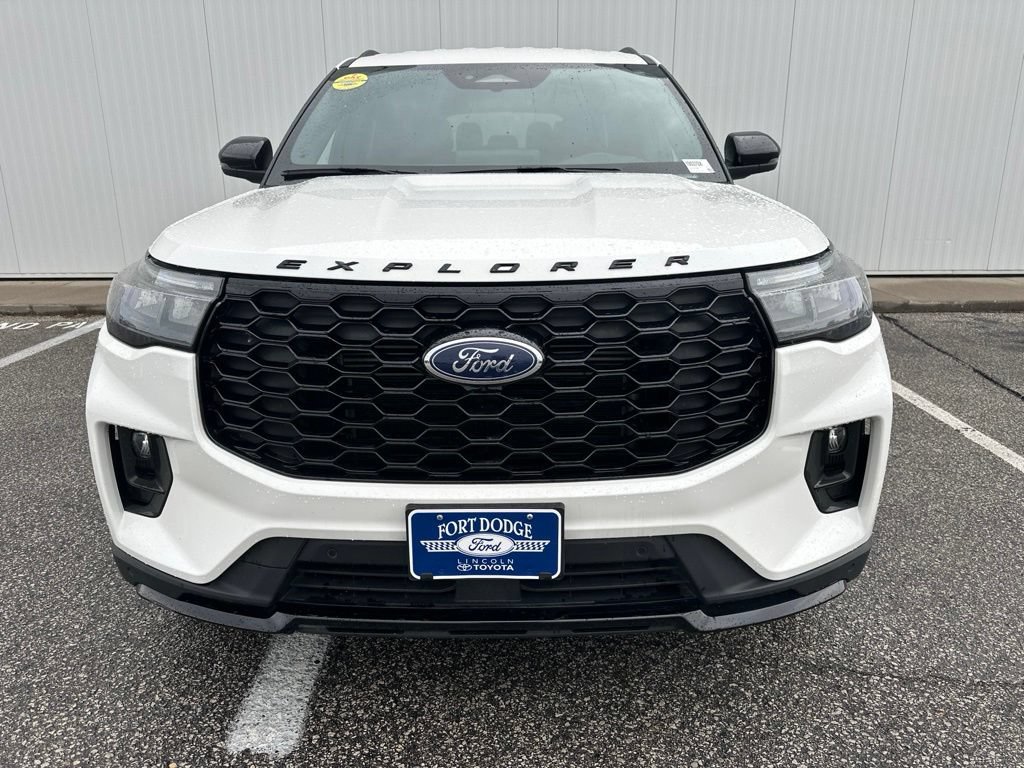 Certified 2025 Ford Explorer ST-Line w/ ST-Line Street Pack AWD/4WD image 11