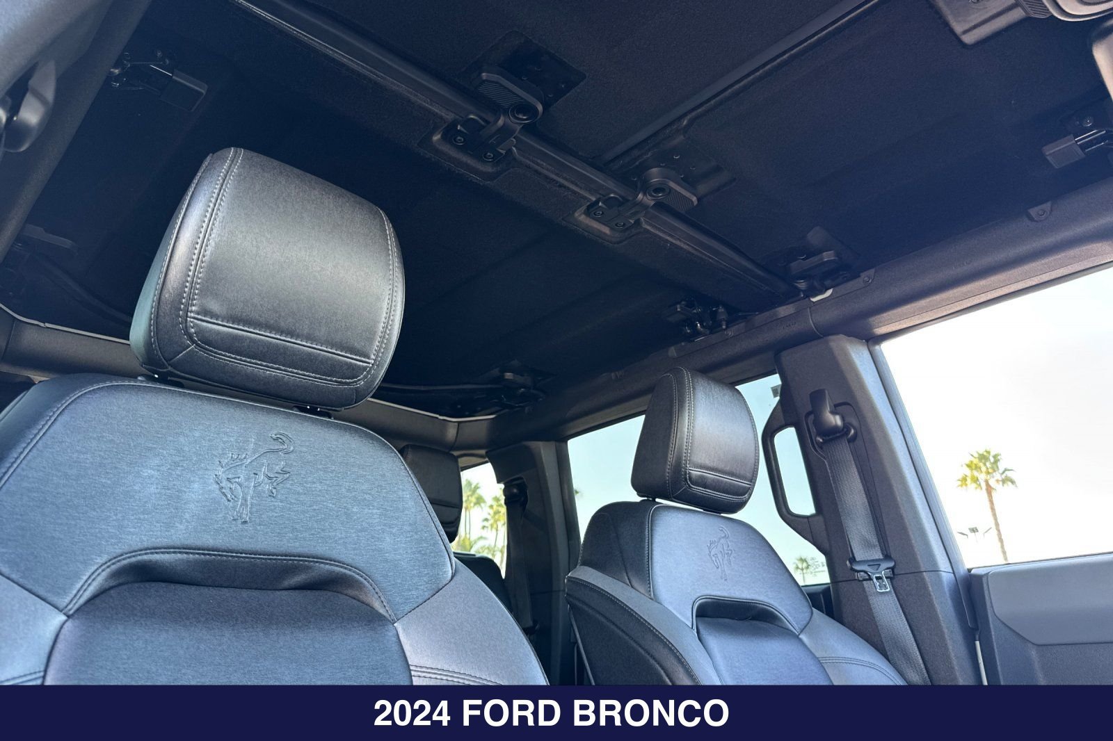 Certified 2024 Ford Bronco Black Diamond AWD/4WD image 19