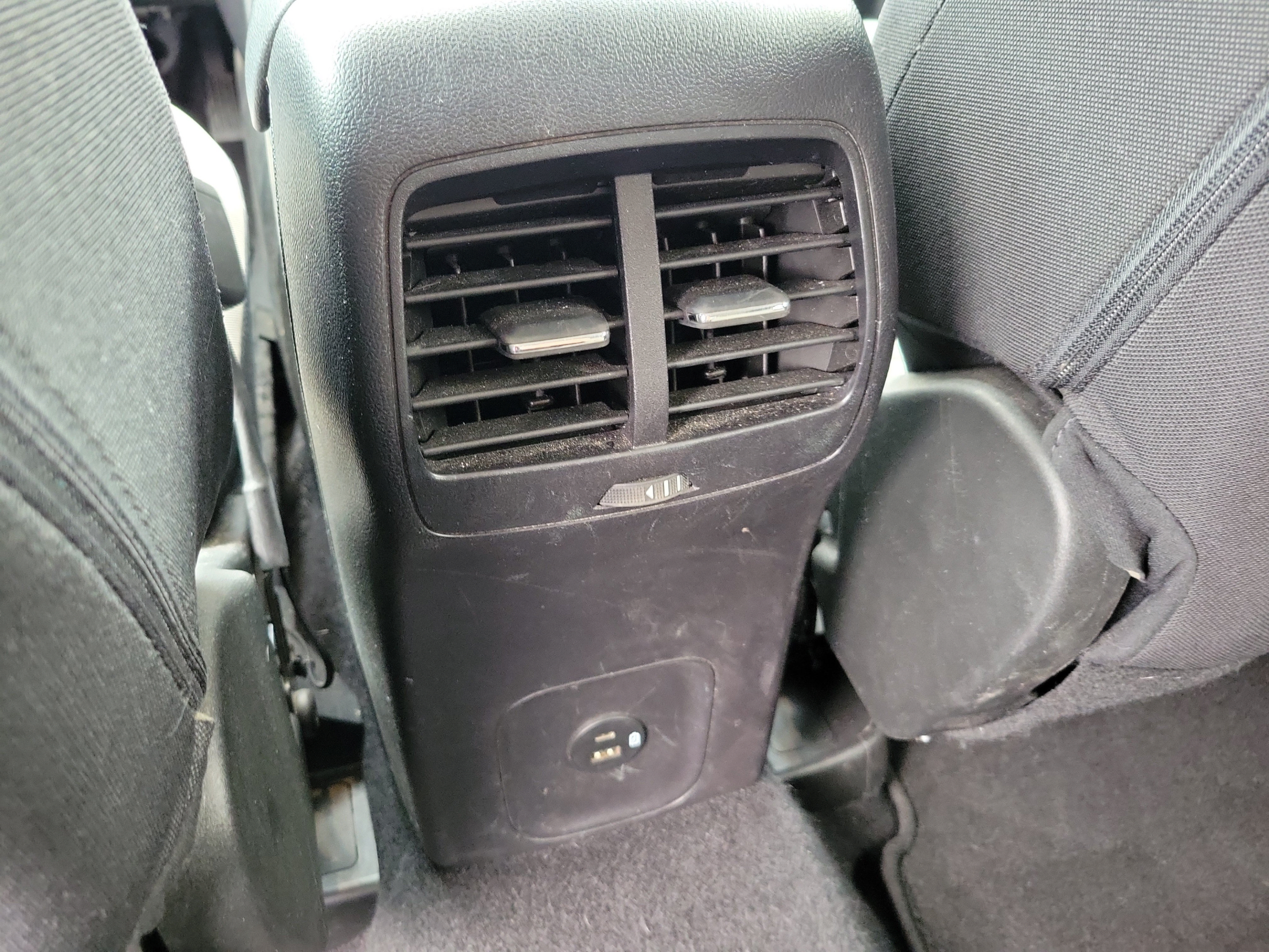 Certified 2022 Ford Escape SE w/ Cold Weather Package AWD/4WD image 10