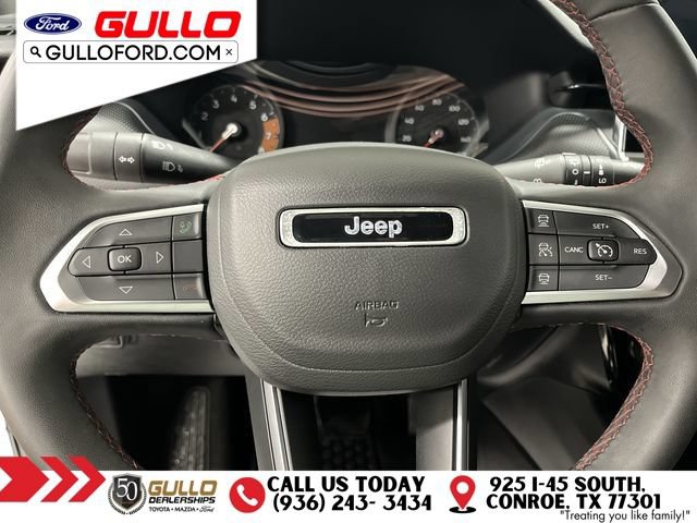 Used 2025 Jeep Compass Trailhawk w/ Trailer Tow Group AWD/4WD image 22