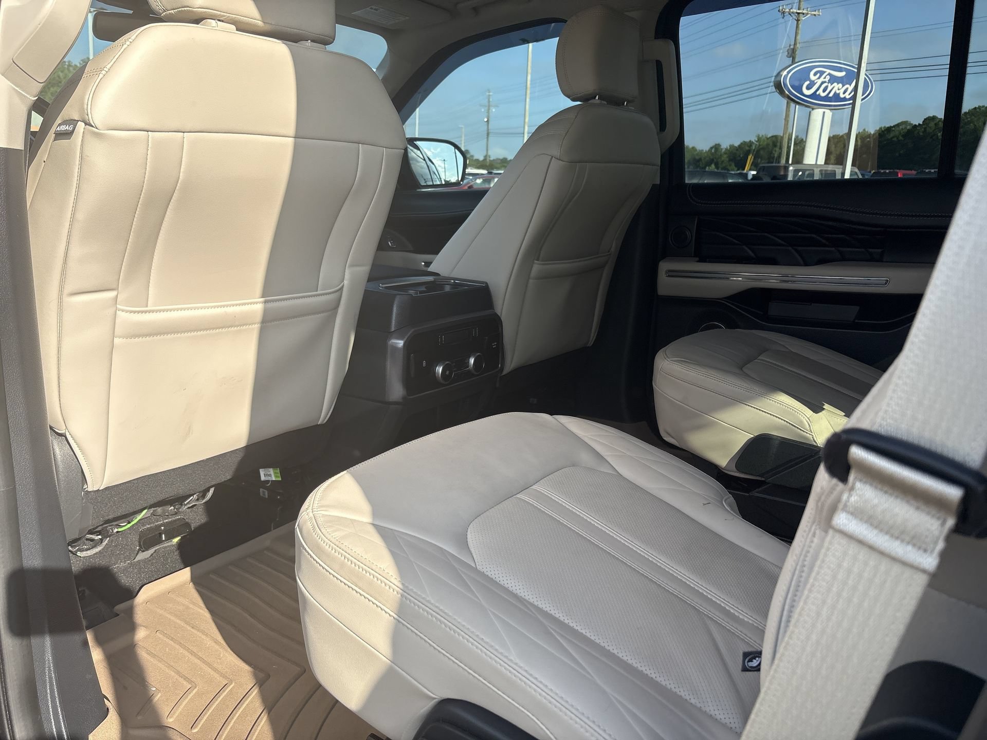 Certified 2024 Ford Expedition Platinum RWD image 21