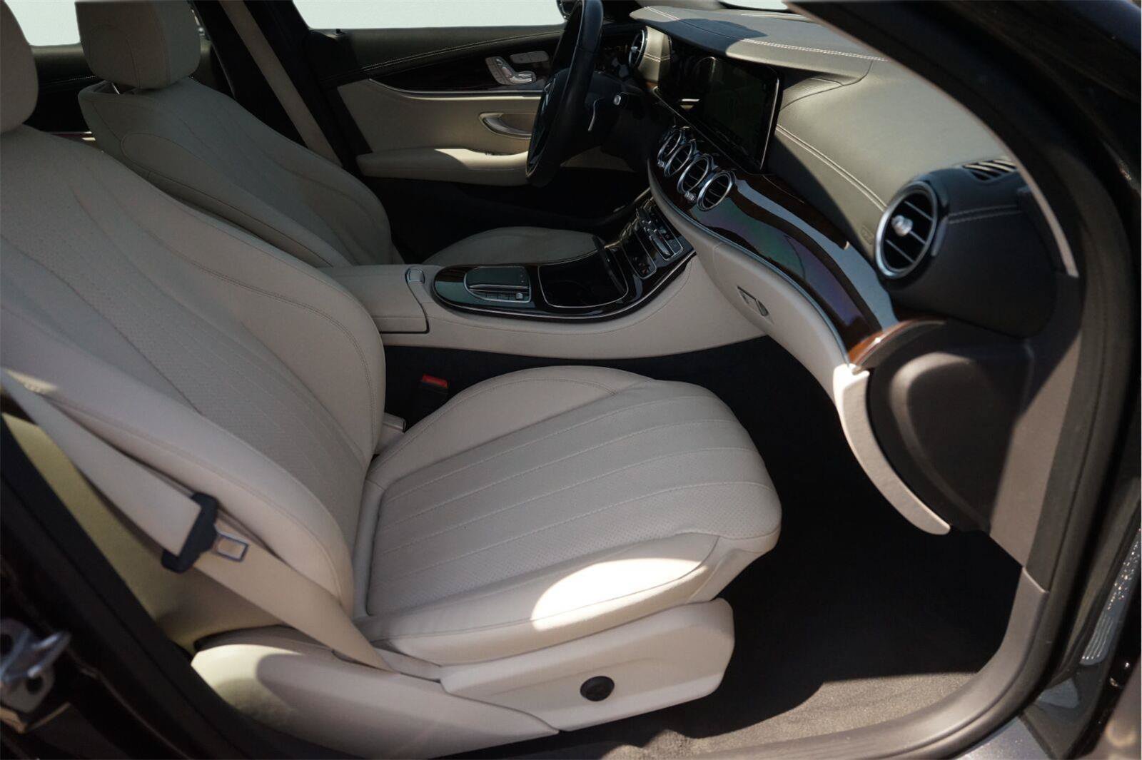 Used 2021 Mercedes-Benz E 350 Sedan image 19