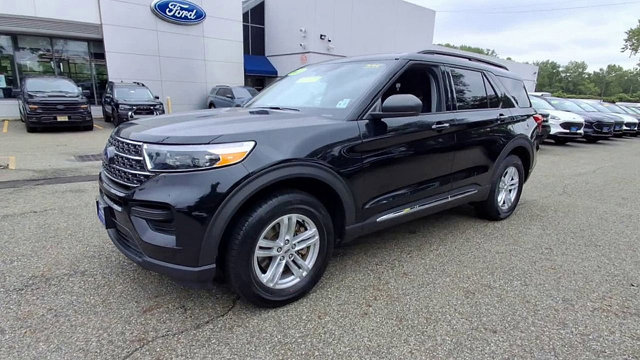 Certified 2022 Ford Explorer XLT image 4