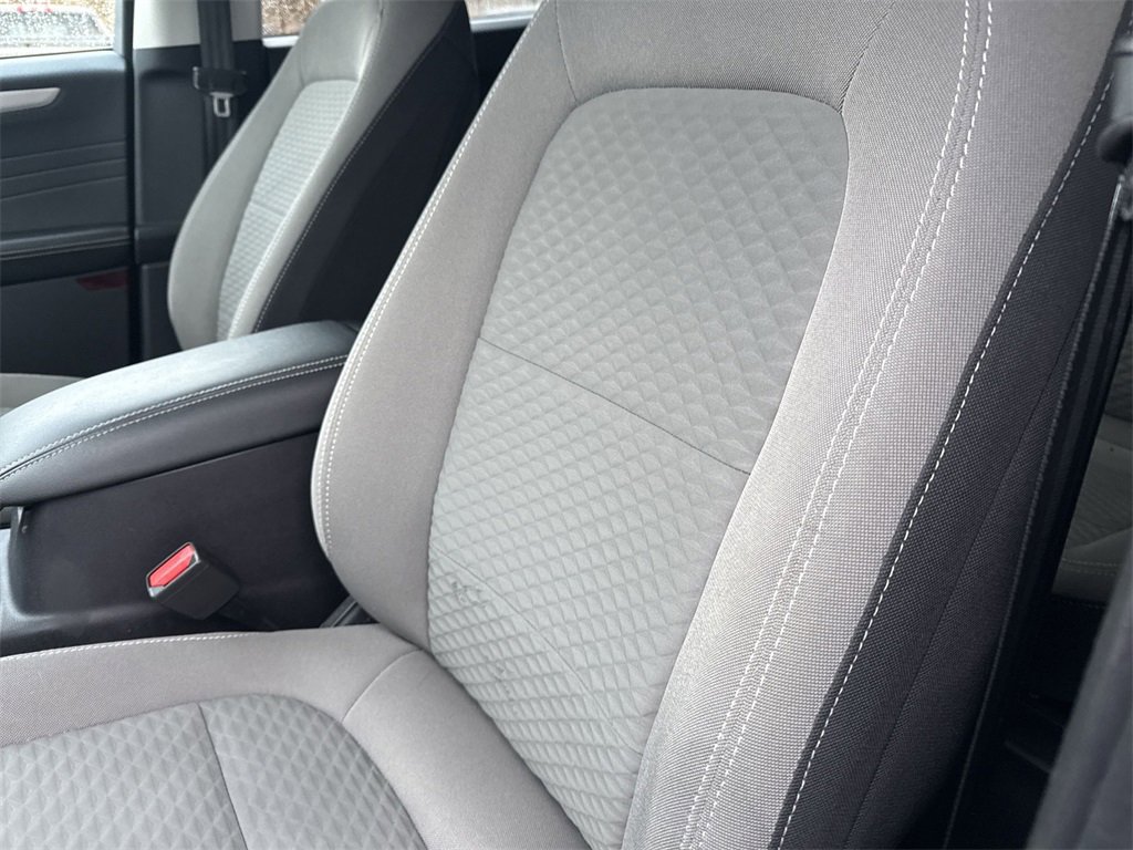 Certified 2022 Ford Escape SE w/ Cold Weather Package image 9