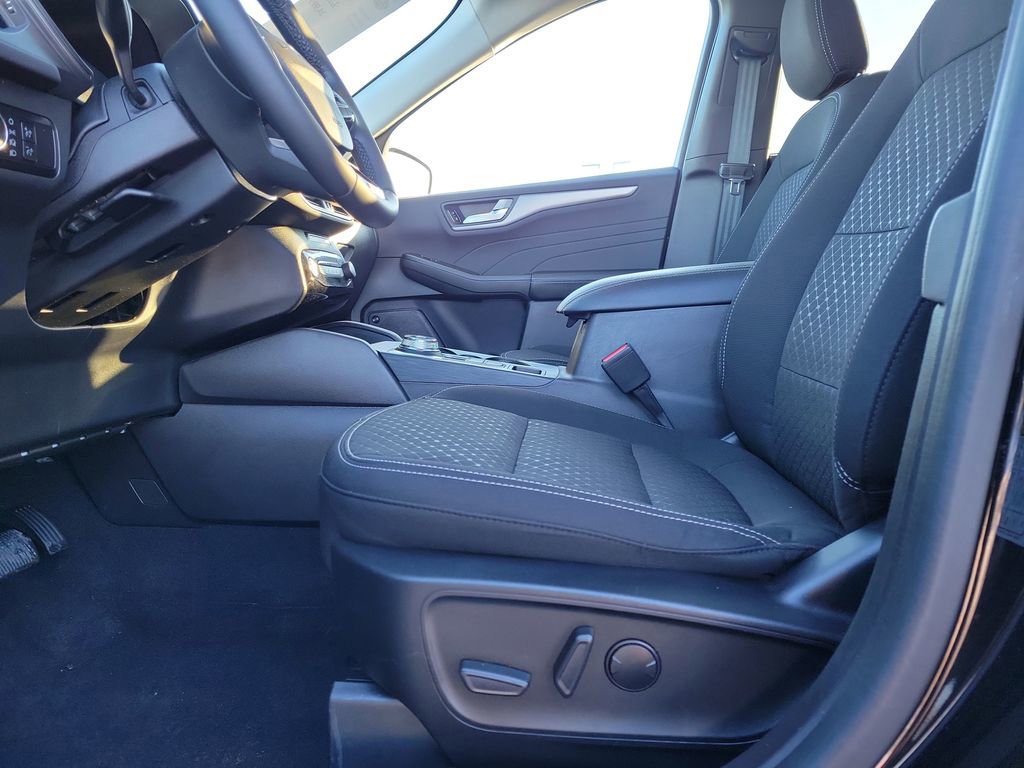 Certified 2023 Ford Escape Active w/ Tech Pack #2 image 17