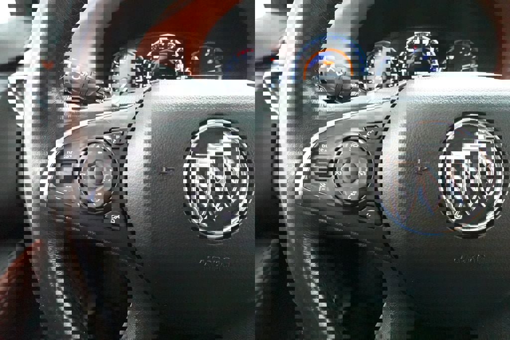 Used 2018 Buick Enclave Avenir w/ Avenir Technology Package AWD/4WD image 13