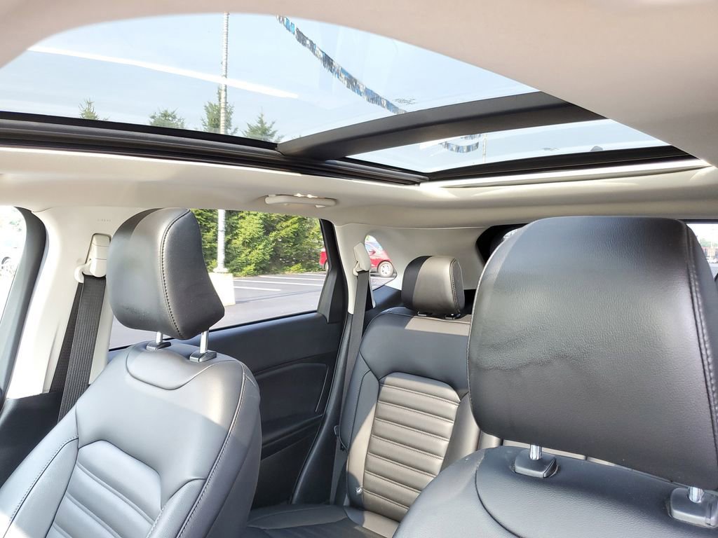 Certified 2022 Ford Edge SEL w/ Convenience Package image 10