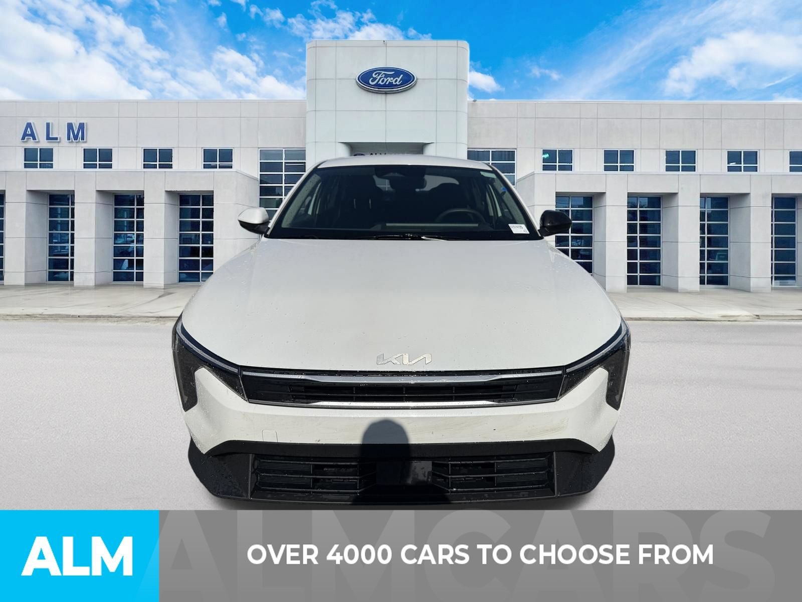 Used 2025 Kia K4 FWD image 2