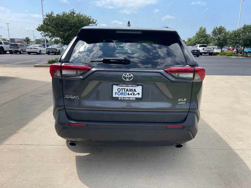 Used 2024 Toyota RAV4 XLE AWD/4WD image 6