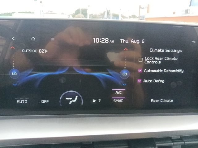 Used 2025 Kia Telluride S AWD/4WD image 24