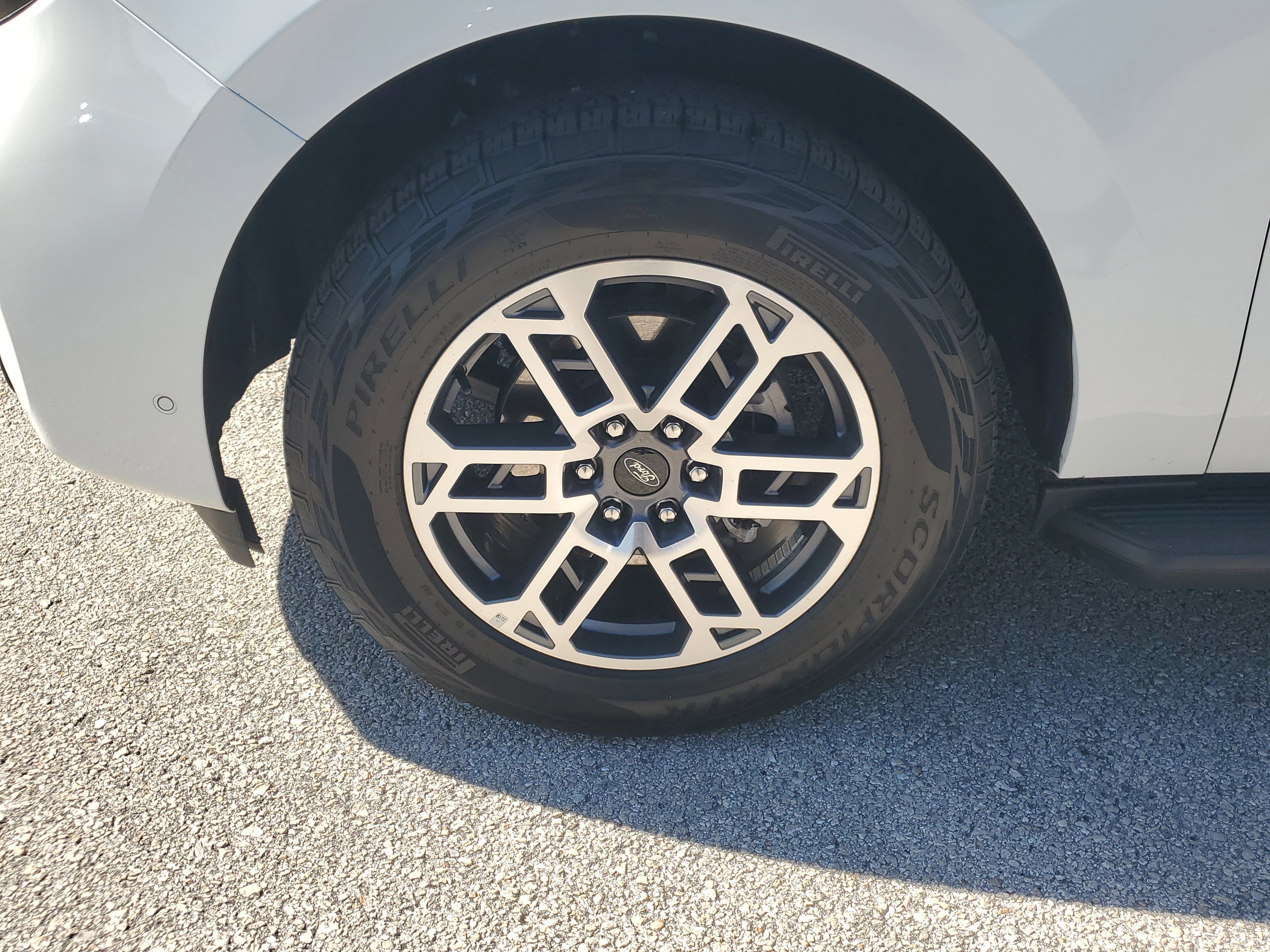 Certified 2025 Ford Expedition Active image 8