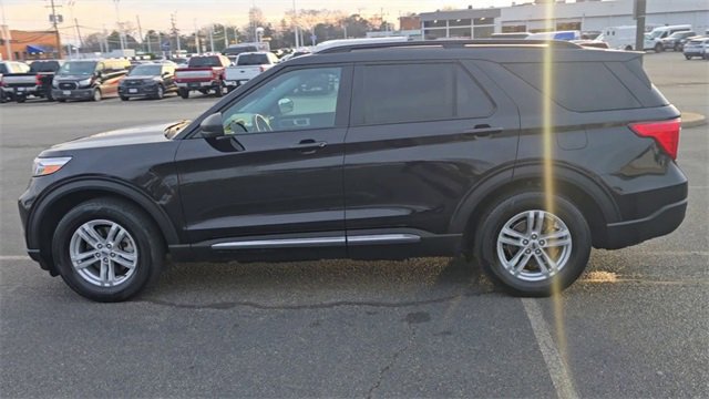 Certified 2022 Ford Explorer XLT image 6